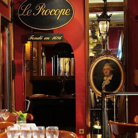 Cosy Next To The Champs-elysees Avenue! 파리
