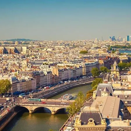Cosy Next To The Champs-elysees Avenue! 파리