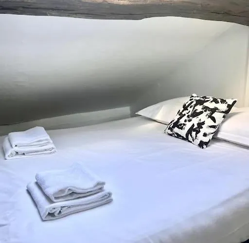 Cosy Next To The Champs-elysees Avenue! * 파리