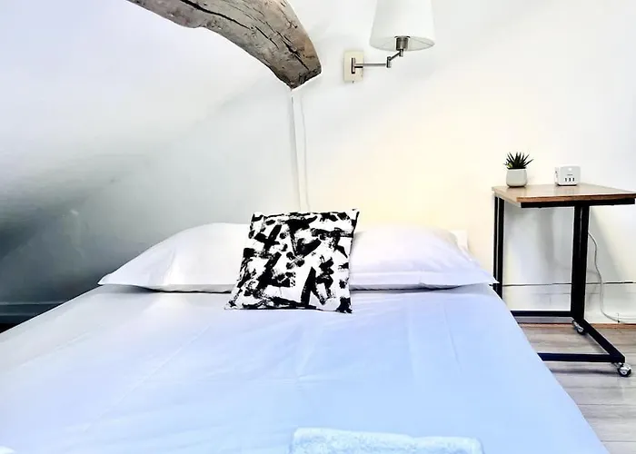 Cosy Next To The Champs-elysees Avenue! * 파리