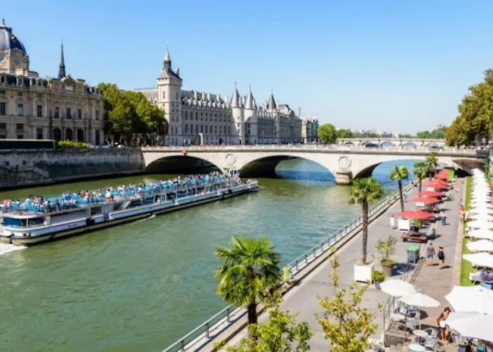 Cosy Next To The Champs-elysees Avenue! 아파트