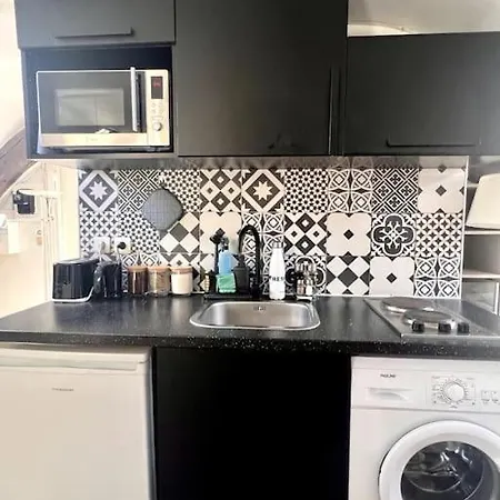 Cosy Next To The Champs-elysees Avenue! Apartment